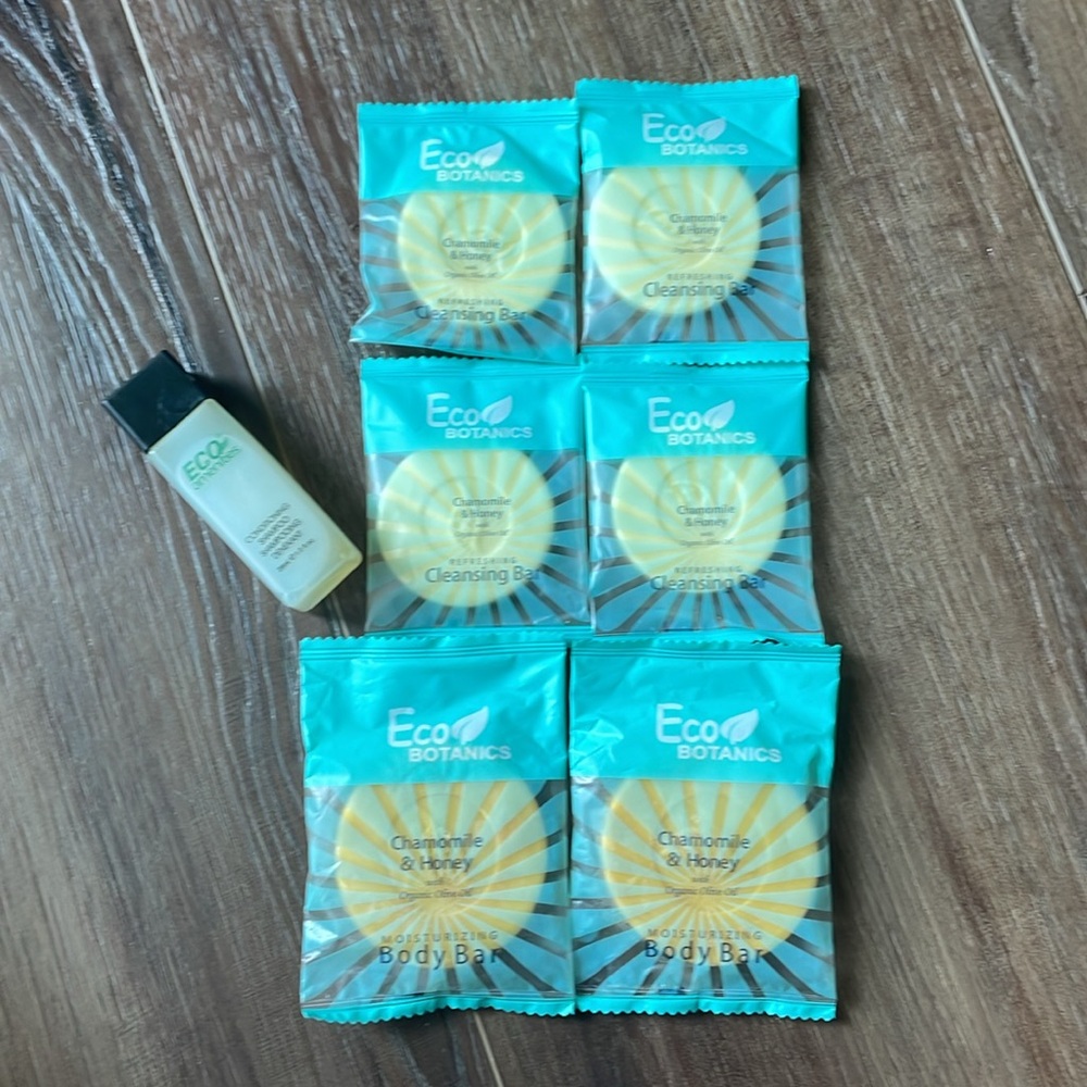 7 Eco Botanics travel toiletries